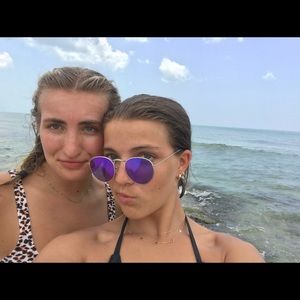 Meet your Posher, Gia